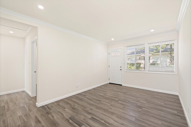 Foto del edificio - 1669 N Hollywood Way