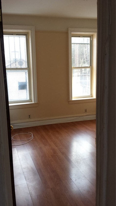 Primary Photo - 380 Rutland Rd
