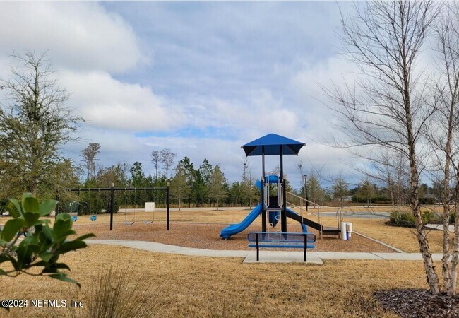 Building Photo - 13952 Sterely Ct N