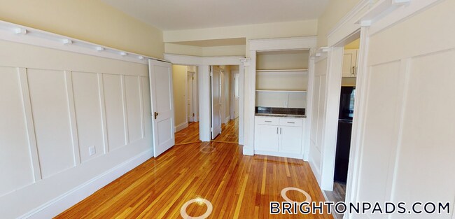 Building Photo - 130 Englewood Ave