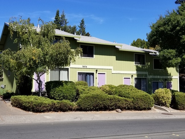 Building Photo - 7876 Bodega Ave