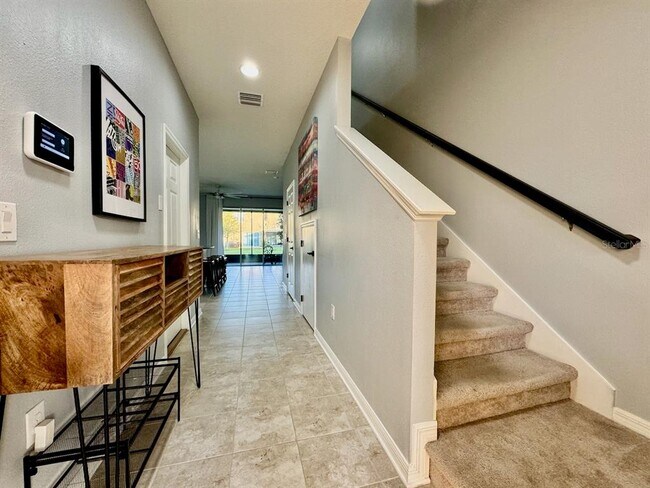 Foto del edificio - 7047 Towne Lake Rd