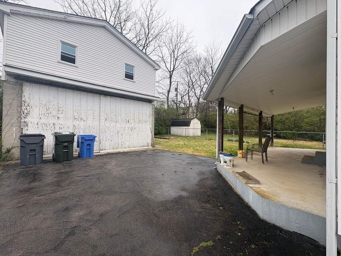 Building Photo - 621 Addison Ave