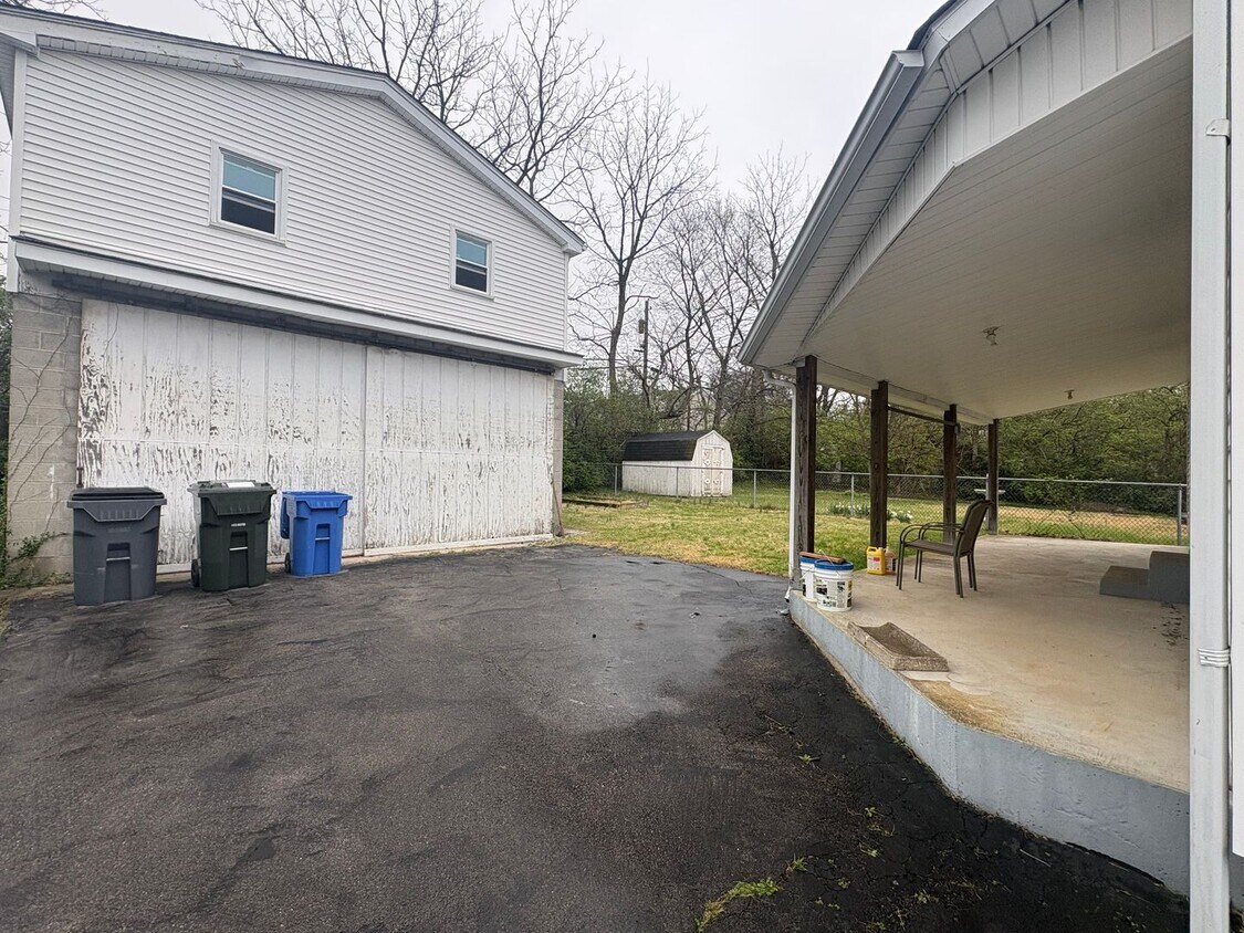 Foto del edificio - 621 Addison Ave