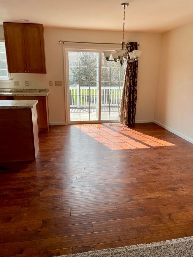 Foto del edificio - Single Family 4 Bed 3 Bath Home in LS School District