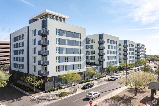 Building Photo - Hudson on Farmer