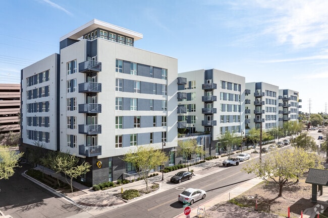 Building Photo - Hudson on Farmer