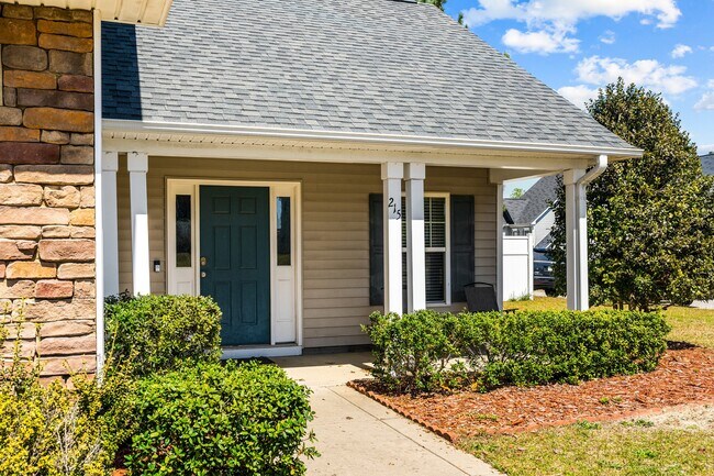 Porche delantero - 215 Century Dr