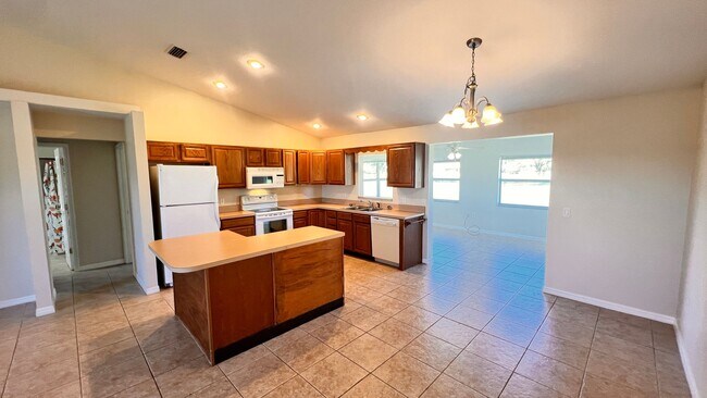 Foto del edificio - Charming, Spacious 2 Bedroom, 2 Bathroom H...