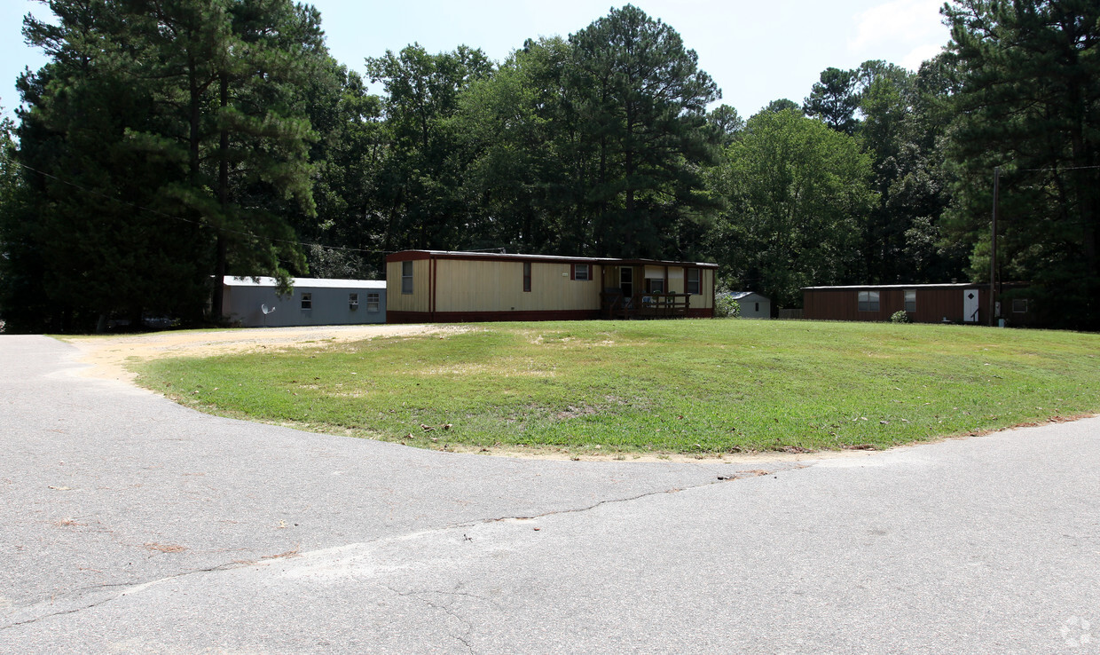 Foto del edificio - Acres of Space Mobile Home Park