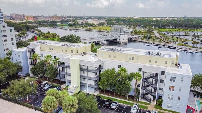 Foto del edificio - 1501 Doyle Carlton Dr