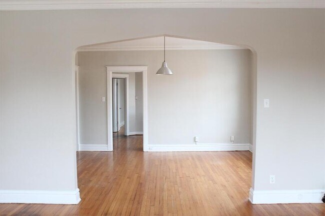 Building Photo - 3606-3610 Bates St
