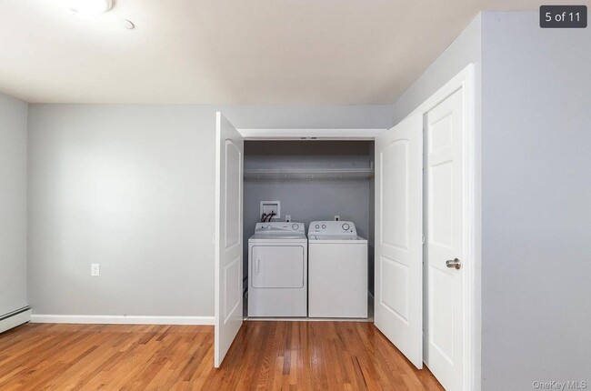 Foto del edificio - 322 E Harrison St