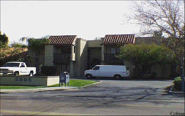 Building Photo - Scottsdale Crossing