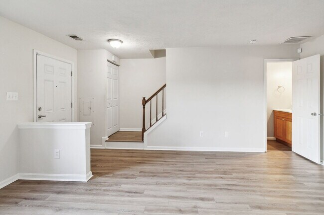 Foto del edificio - 4206 Drake Ct