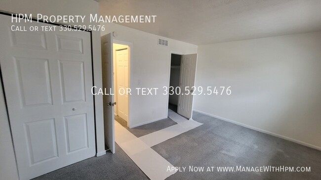 Foto del edificio - Call 330-529-5476 To Schedule A Showing! -...