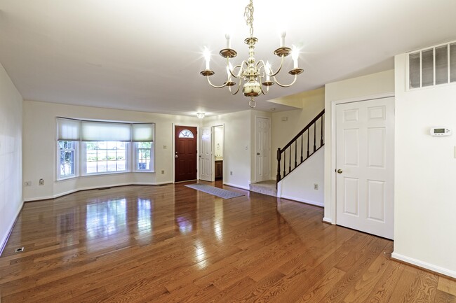 Building Photo - 5708 Belcher Farm Dr
