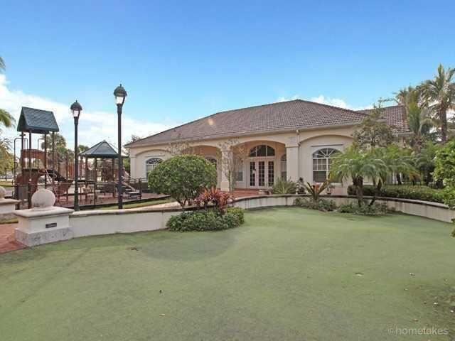 Building Photo - 3211 Myrtlewood Cir W