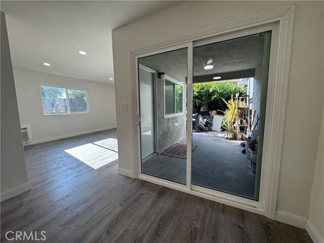 Foto del edificio - 486 N Oak St