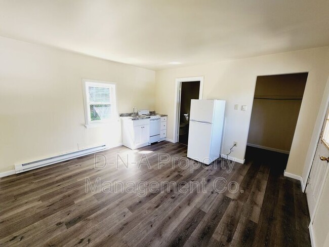 Building Photo - 3910 PA-447