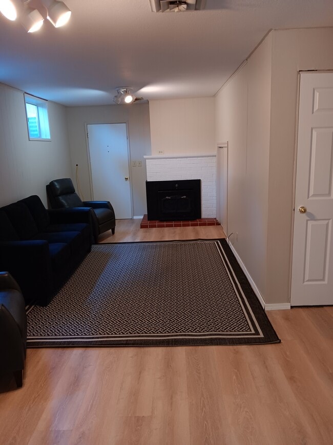 Foto del edificio - 604 Bel Aire Ave