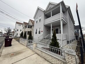 Building Photo - 35 Highland Ave