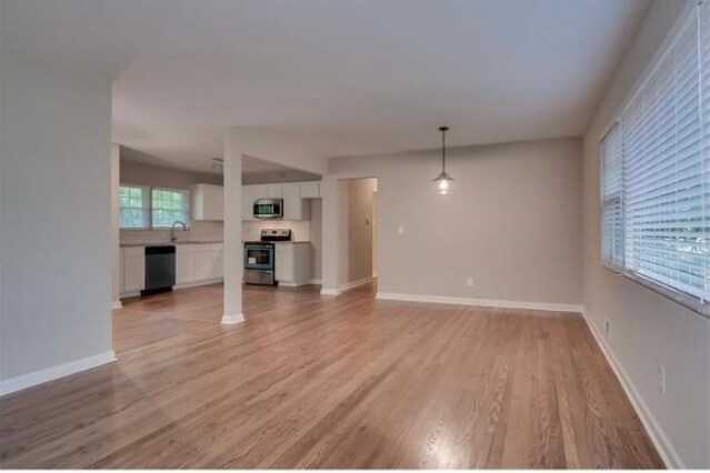 Building Photo - 1810 Teasley Dr SE
