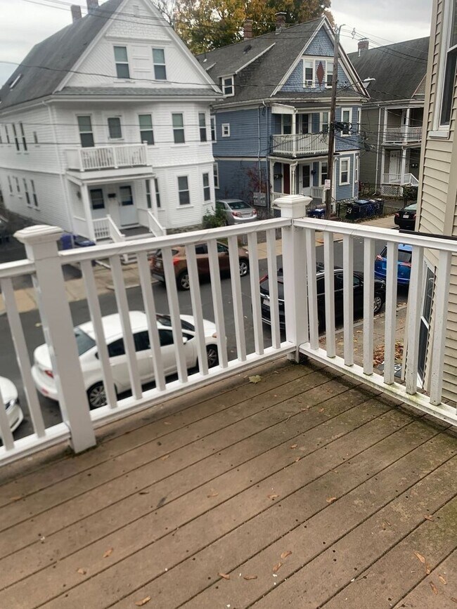 Foto del edificio - 4-5 Bed Oak Square Brighton priced for imm...