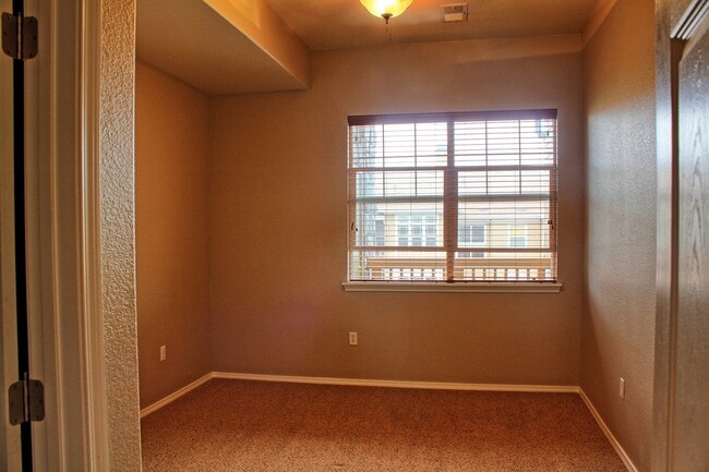 Foto del edificio - 15460 Canyon Gulch Ln