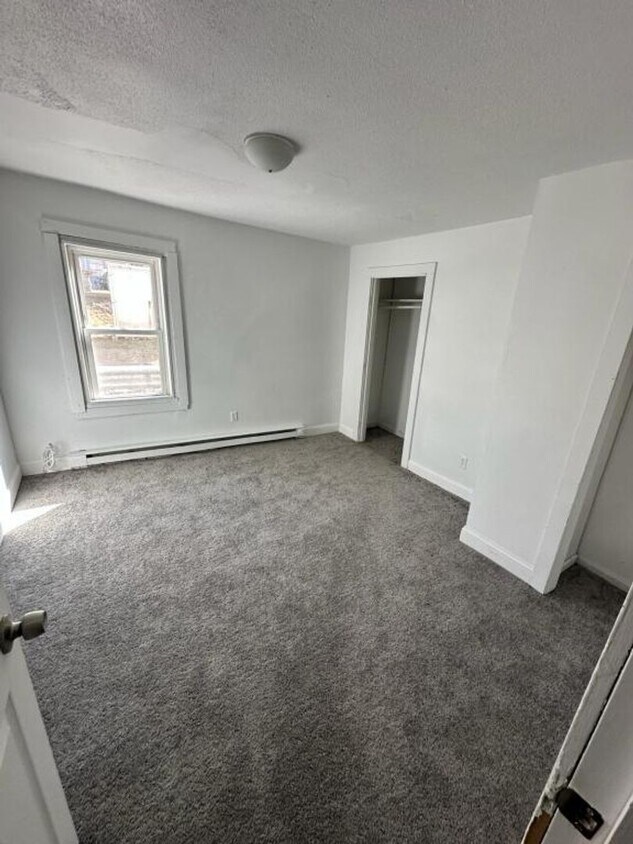 Foto del edificio - 14-16-16 Bridge Ct