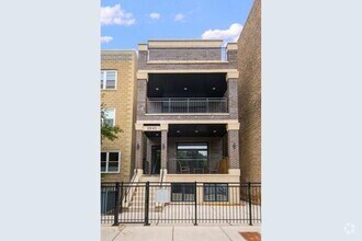 Building Photo - 1841 N Sheffield Ave