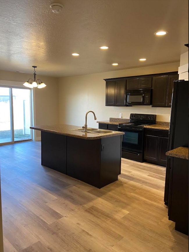 Building Photo - 505 S 340 W