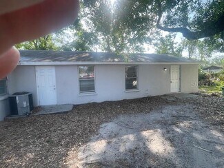 Building Photo - 1004 57th Ave Pl E