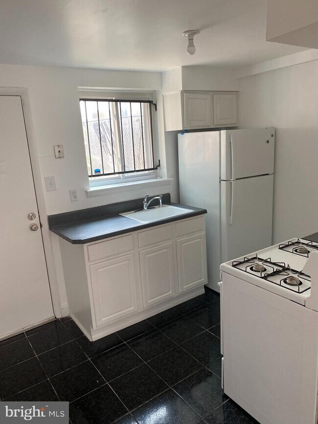 Foto del edificio - 1523 W Thompson St