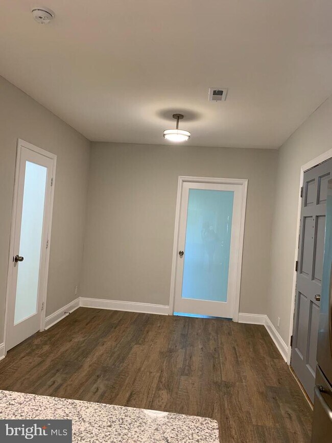 Building Photo - 4013 7th St NE