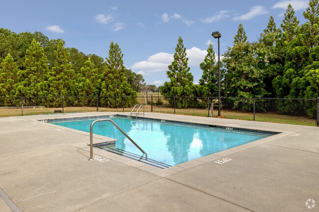 Community Pool - Woodlake Apartments