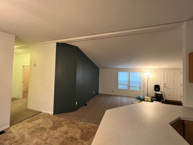 Foto del edificio - 2158 Colonial Rd