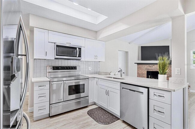 Building Photo - 5127 Caesar Way S