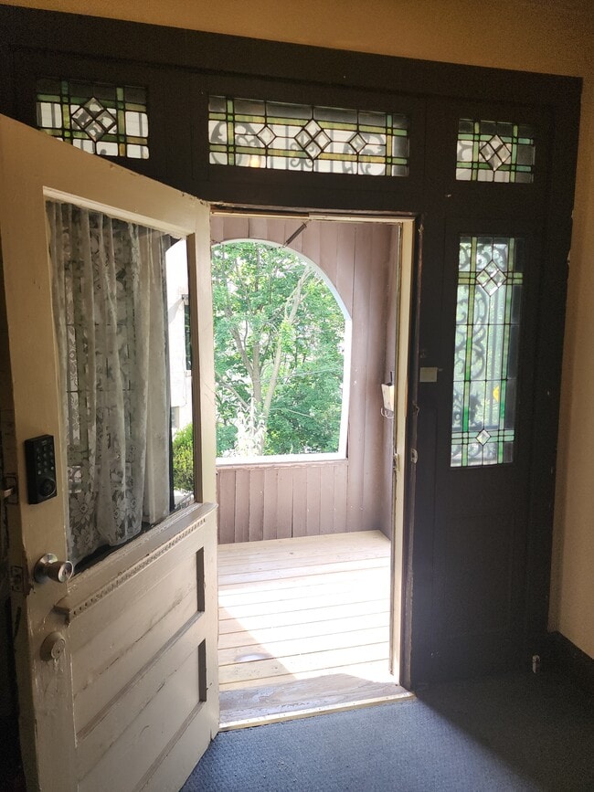 Entrada por la puerta principal - 4349 Andover Ter