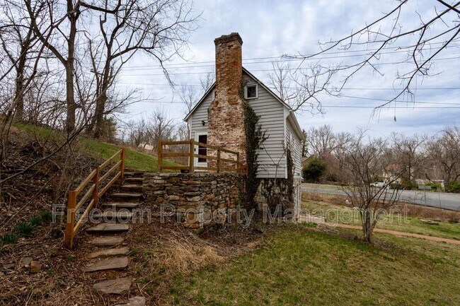 Foto del edificio - 8200 Buckland Mill Rd