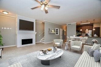 Building Photo - 382 Wilcrest Dr