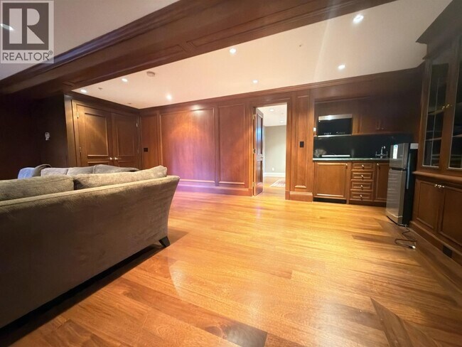 Photo du bâtiment - 3637 Pine Cres