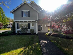Building Photo - 2096 Palisade Blvd