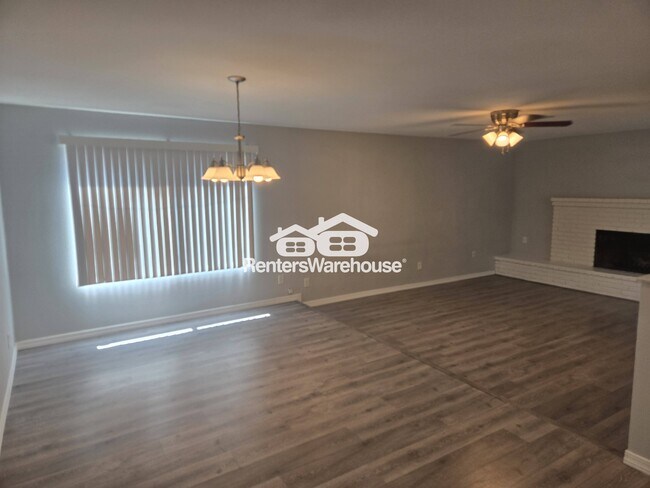 Foto del edificio - 3014 W Hearn Rd