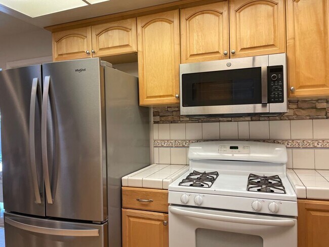 Foto del edificio - 34199 Cromwell Pl