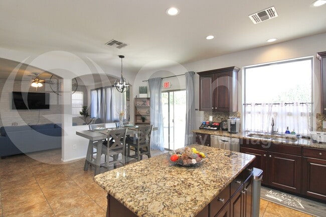 Building Photo - 3887 E Citrine Rd