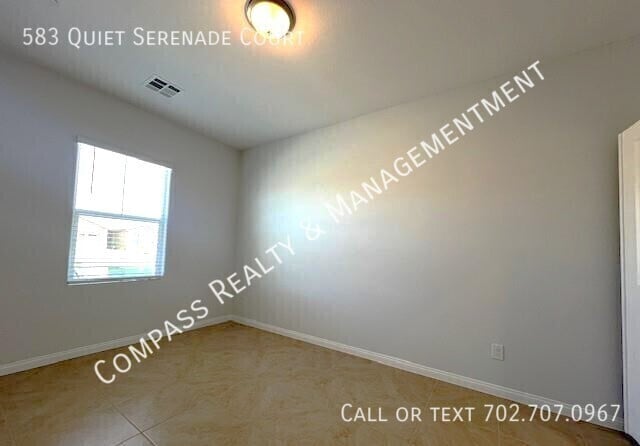 Foto del edificio - 583 Quiet Serenade Ct