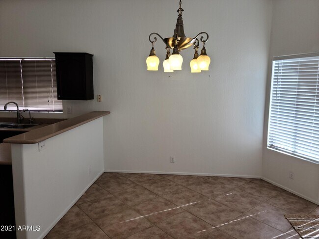 Foto del edificio - 5521 W Ivanhoe St