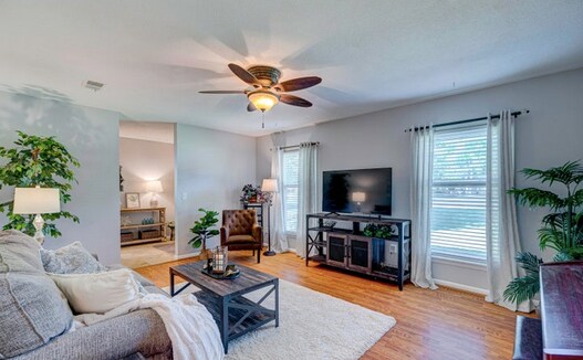 Photo - 318 Apollo Dr House