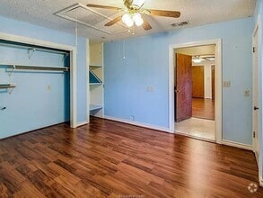 Building Photo - 3802 Windridge Dr